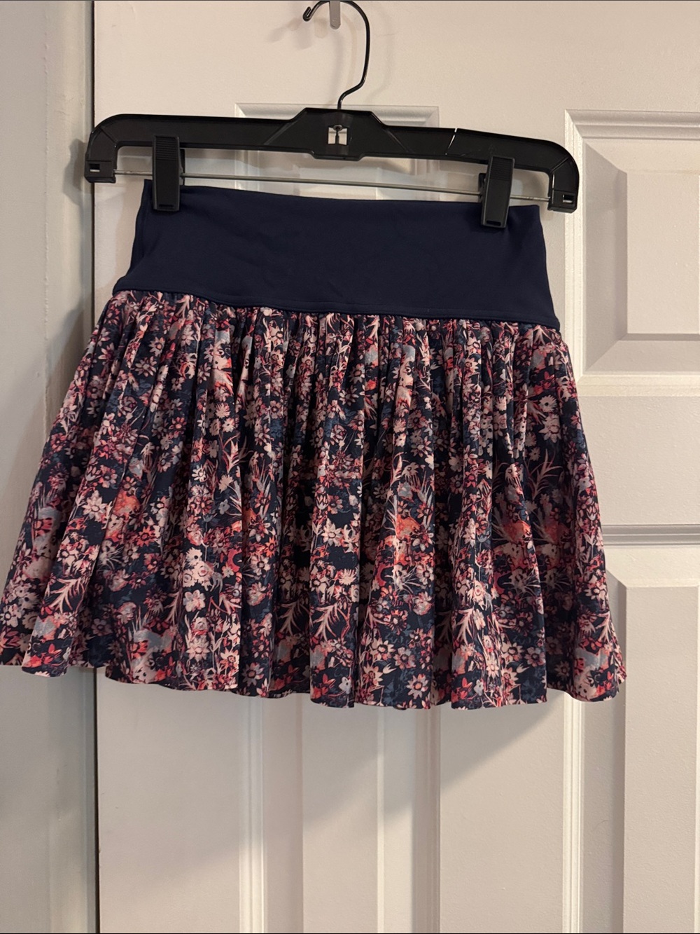Aerie Floral Navy and Pink Pleated Skort